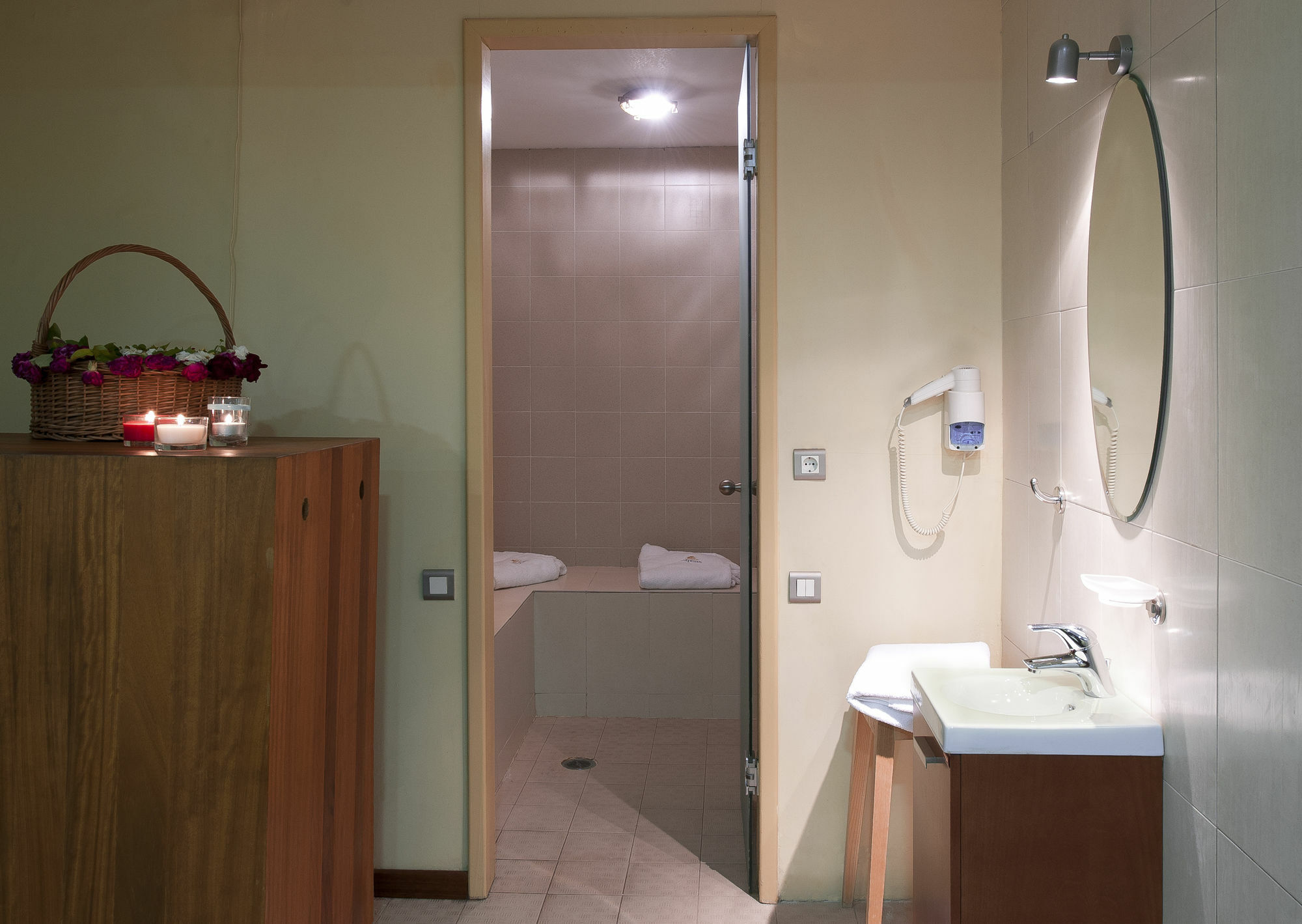 Efplias Hotel Apartments Пирей Экстерьер фото